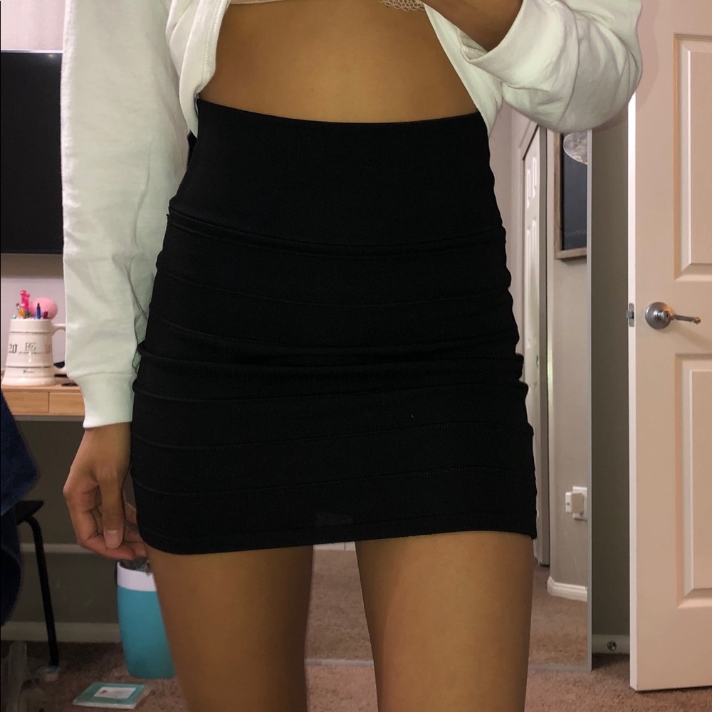 Black skin tight skirt